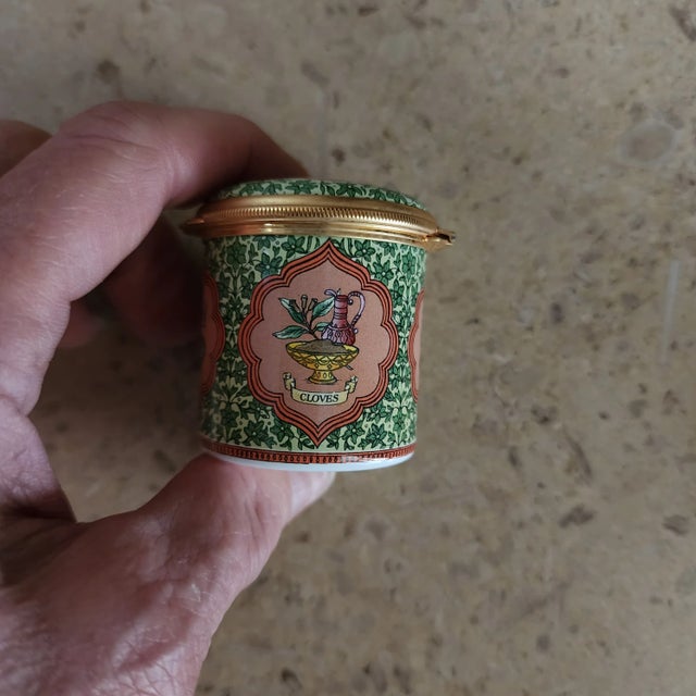 Variety Is the Spice of Life 1980's Enamel Box by Halcyon Days of England For Sale - Image 4 of 8