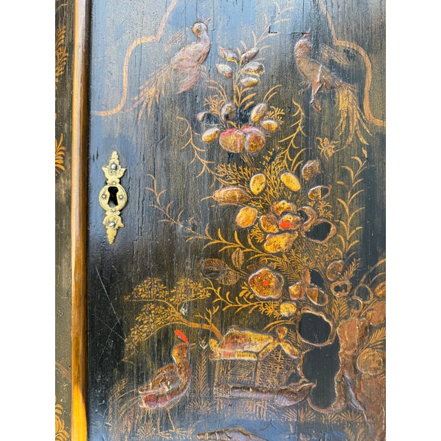 Late 18th Century Carved Asian Corner Cabinet For Sale In Portland, ME - Image 6 of 7