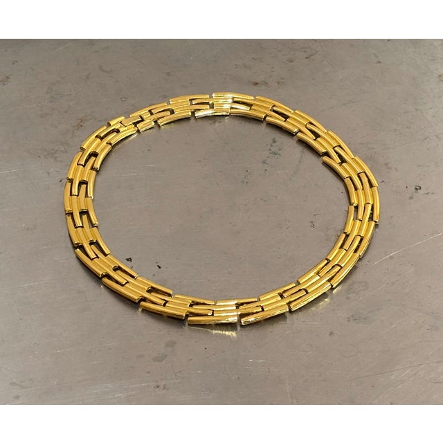 1970s-80s disco-style gold tone collar necklace. Excellent condition.