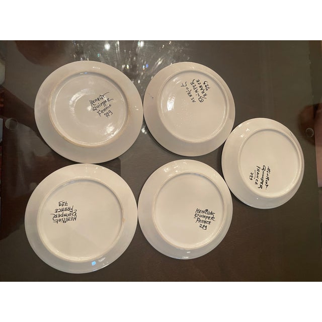 1950s Mid-Century Modern Henriot Quimper Breton Folk Dinnerware Collection - 33 Piece Set For Sale - Image 6 of 13