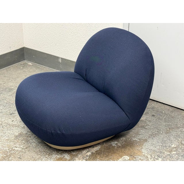 Pierre Paulin for Gubi Pacha Lounge Swivel Chair For Sale In San Francisco - Image 6 of 14