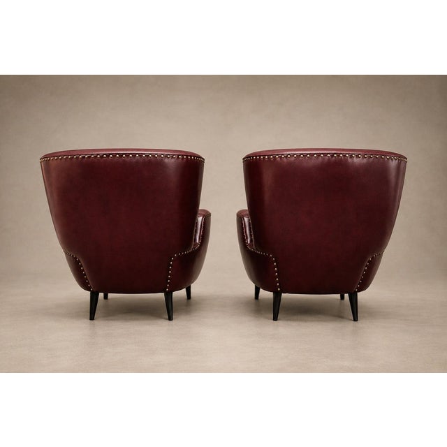 Mid-Century Modern Pair of Brazilian Modernist Armchairs in Hardwood, Burgundy Leather & Bouclé by Carlo Hauner, Brazil, 1950s - Lot 466B For Sale - Image 3 of 18