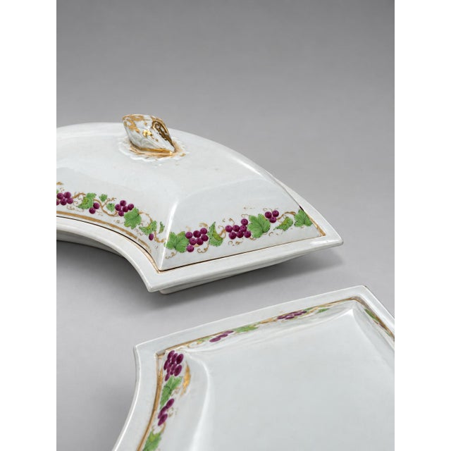 Chinese 6 Pc, Chinese Export "Grapevine" Reticulated Porcelain Dessert Service, C. 1800 For Sale - Image 3 of 8