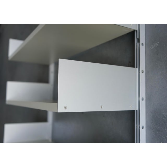 Dieter Rams Model 606 Wall Shelving Unit by Dieter Rams for Vitsoe. 1960s For Sale - Image 4 of 14