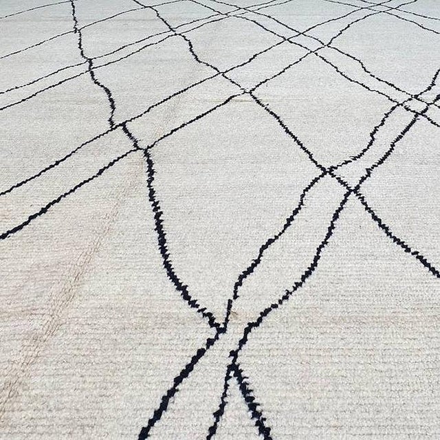 Textile Handwoven Moroccan Area Rug 8x10 For Sale - Image 7 of 10