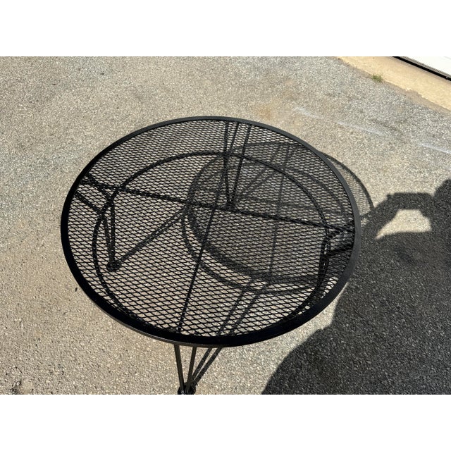 Vintage Woodard Style Outdoor Wrought Iron Round Coffee/ Cocktail Table For Sale In Philadelphia - Image 6 of 10