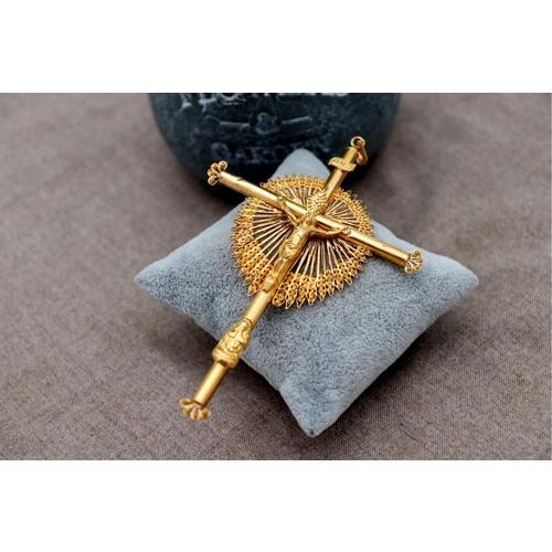 19.2k Gold Crucifix with Christ and Our Lady For Sale - Image 3 of 9