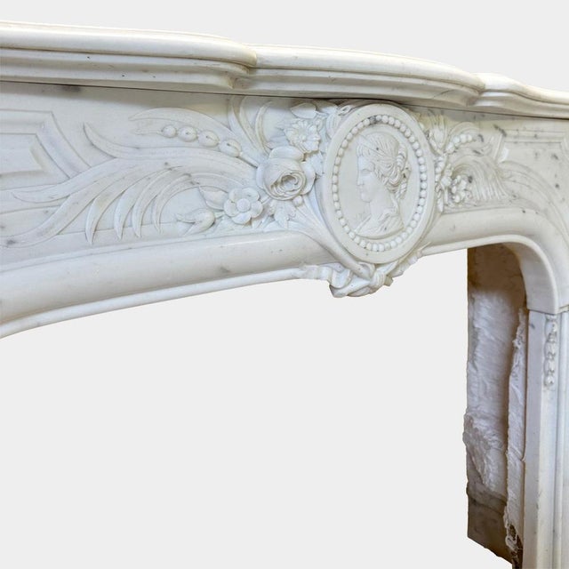 Louis XIV French Statuary White Marble Fireplace Mantel, 1850s For Sale - Image 6 of 15
