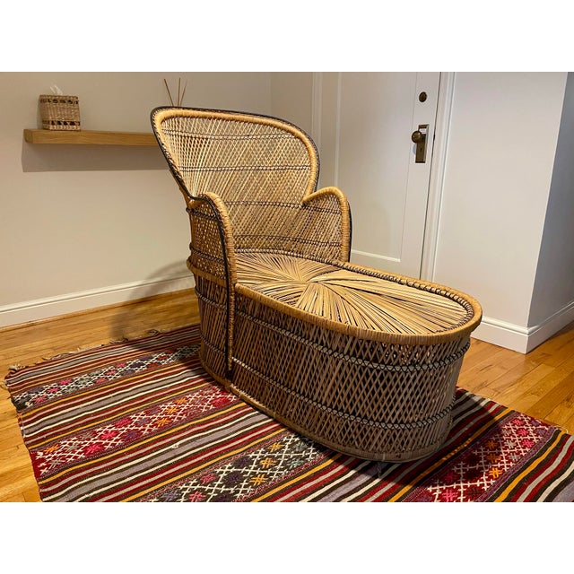 Mid-Century Modern Vintage Rattan Peacock Chaise Lounge Chair For Sale - Image 3 of 7