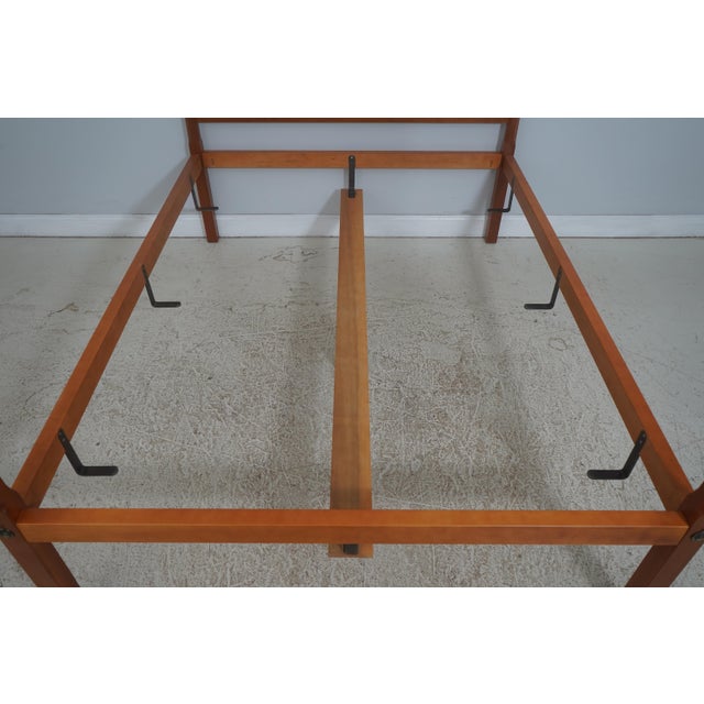 Eldred Wheeler Queen Size Pencil Post Bed For Sale In Philadelphia - Image 6 of 16