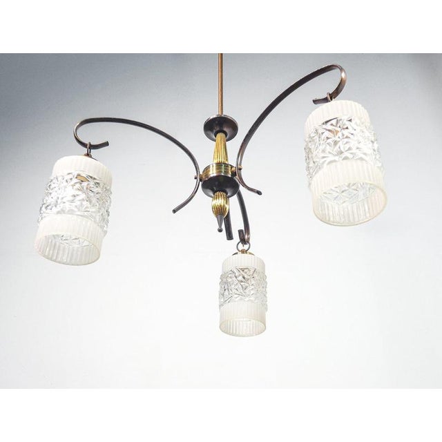 Italian Design Chandelier in Glass and Brass, 1940s For Sale - Image 3 of 8