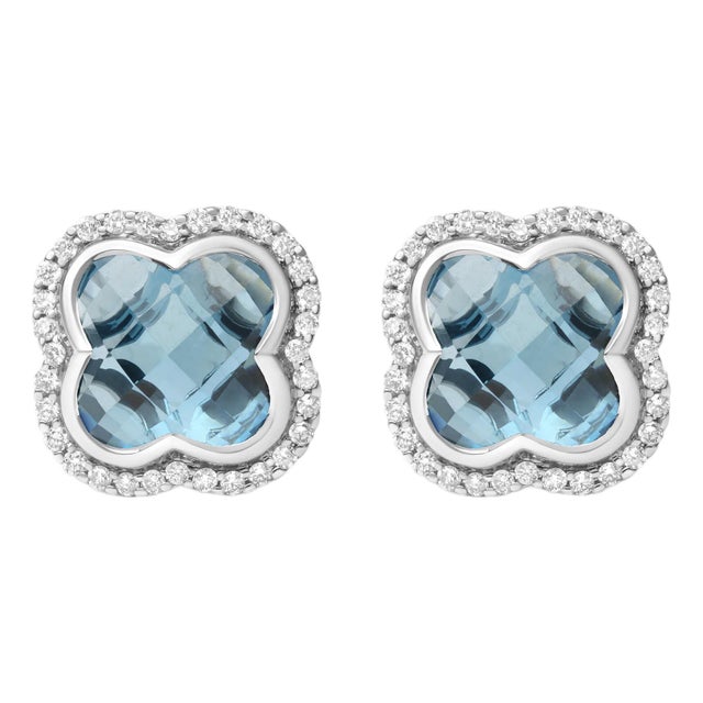 18K White Gold 3/8 Cttw Diamond and 11x11mm Clover-Cut London Blue Topaz Gemstone Halo Clover Stud Earrings (G-H Color, SI1-SI2 Clarity) For Sale