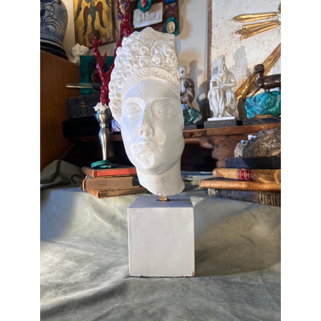 1960s Classical Grand Tour Style Vintage Bust, a Head of a Roman Noble Woman For Sale - Image 5 of 13