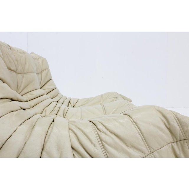 Ligne Roset Vintage Togo 2-Seater Sofa in Leather by Michel Ducaroy for Ligne Roset, 1990s For Sale - Image 4 of 9