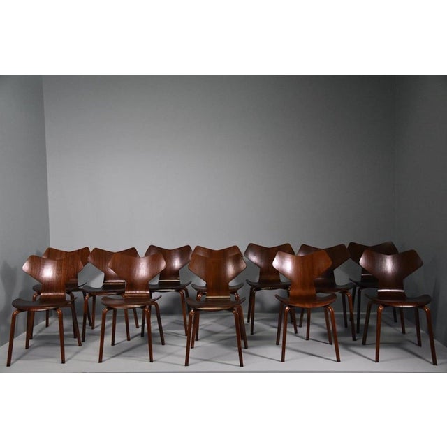 Twelve Grand Prix Wooden Chairs by Arne Jacobsen for Fritz Hansen, 1950, Set of 12 For Sale - Image 16 of 18