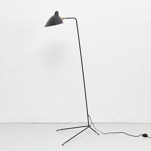Mid-Century Modern Black One-Arm Standing Lamp in Aluminum, Brass and Steel by Serge Mouille For Sale - Image 3 of 16