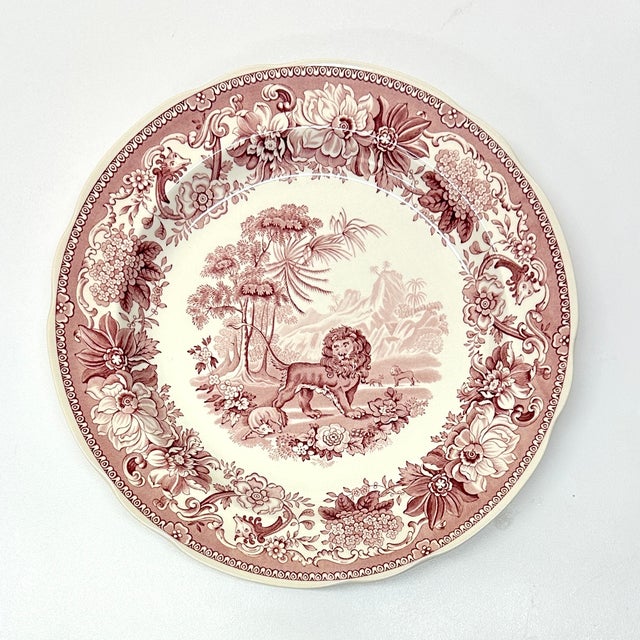 Mid-Century Modern Classical Style Mixed Red & White Wall Plate Curation - Group of 5 For Sale - Image 3 of 12