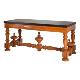 Dining Table in Oak For Sale
