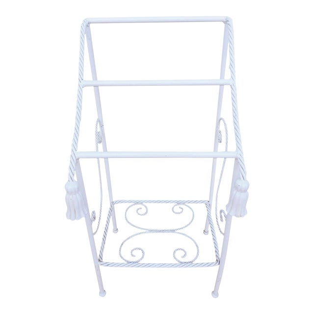 Vintage Hollywood Regency White Lacquered Tassel Rope Bath Towel Rack Stand For Sale