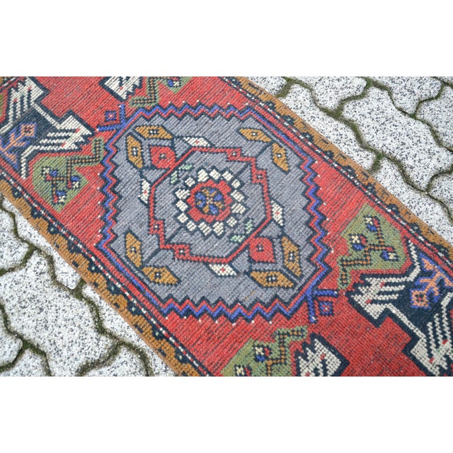Turkish Vintage Oushak Wool Rug For Sale - Image 3 of 6