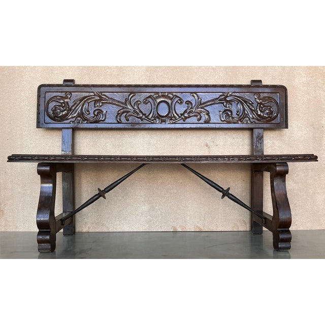 20th Century Spanish Renaissance Carved Walnut Bench Banquette "Escaño" For Sale - Image 17 of 18