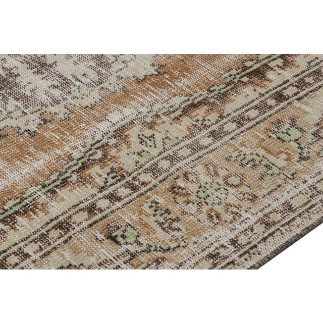 Vintage Zeki Müren Rug, With Geometric Patterns and Medallion, From Rug & Kilim For Sale In New York - Image 6 of 7