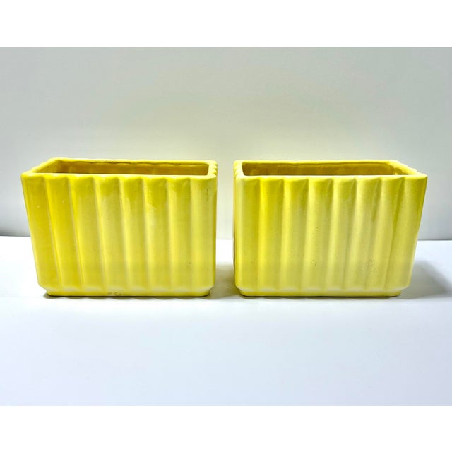Mid-Century Modern Pair of Vintage Yellow Ceramic Planters – Mid Century Modern Fluted Rectangular Cachepots For Sale - Image 3 of 7