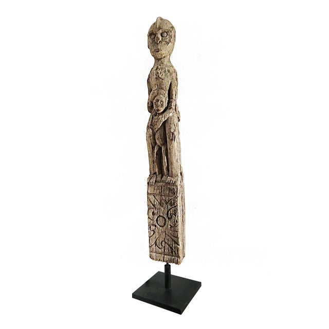 Tribal Dayak "Man and Child" Ironwood Sculpture, Indonesia, Early 20th Century For Sale - Image 3 of 17