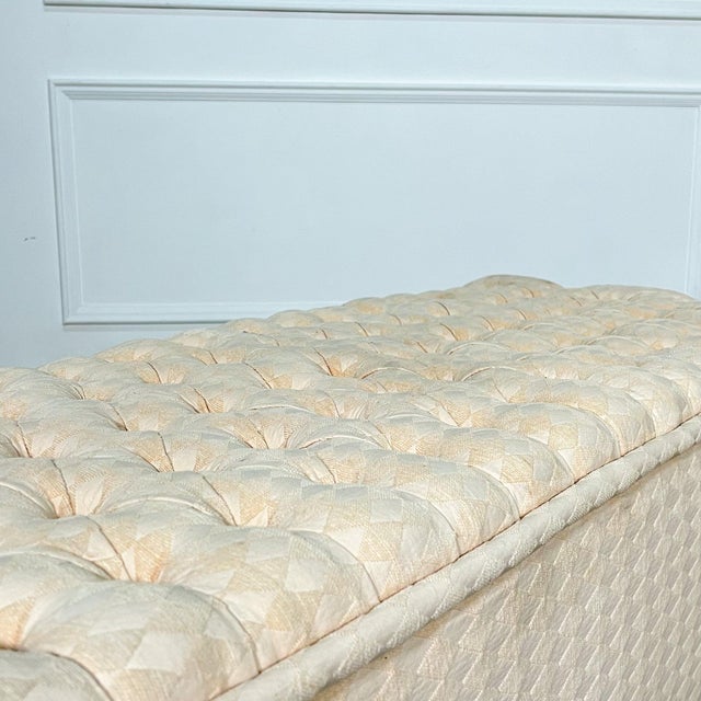 A beautiful patterned and textural neutral bench circa 1970’s. Featuring tufting and piping. In very nice vintage...