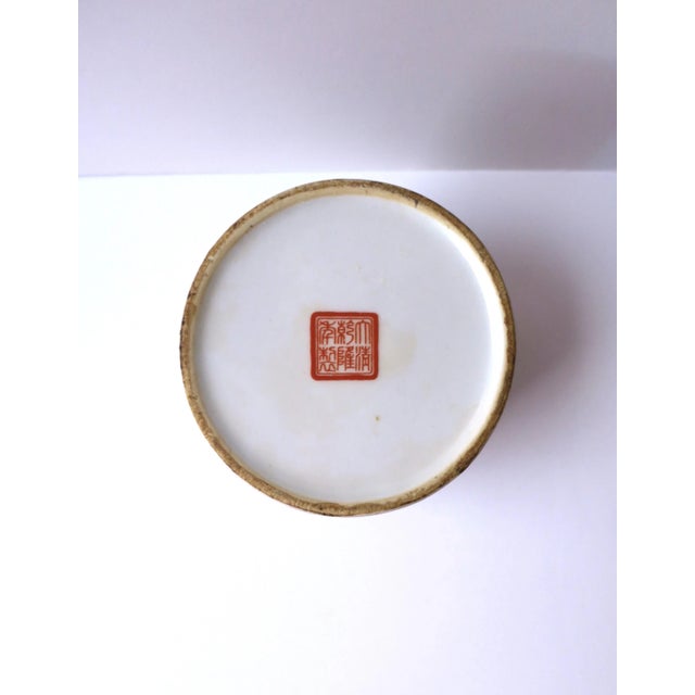 Chinoiserie Famille Rose Box With Birds Flora and Fauna For Sale - Image 12 of 12