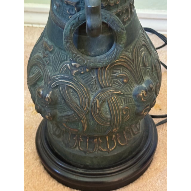 Mid-Century James Mont Style American Chinese Archaic Form Bronze Lamp For Sale In Dallas - Image 6 of 9