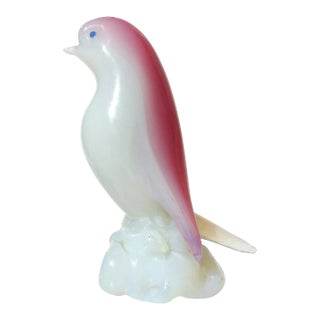 Seguso Vetri d'Arte Murano Vintage Pink Opalescent White Italian Art Glass Bird Figure Sculpture For Sale