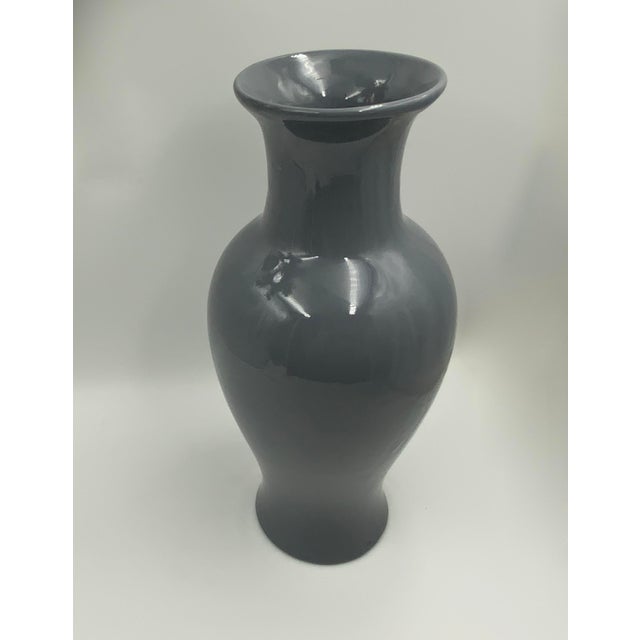 Haeger 1984 Haeger #4170 American Made Gray Vase with Sticker on Base For Sale - Image 4 of 11