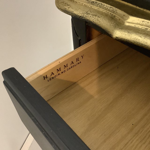 1980s Vintage Hammary Black Gold Double Side Door Display Curio Cabinet Queen Anne For Sale - Image 5 of 12