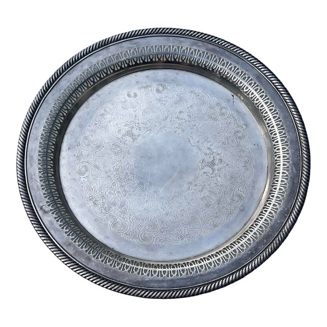 Mid 20th Century Hollywood Regency Wm. Rogers Etched Round Silverplate Tray - Model 170 For Sale
