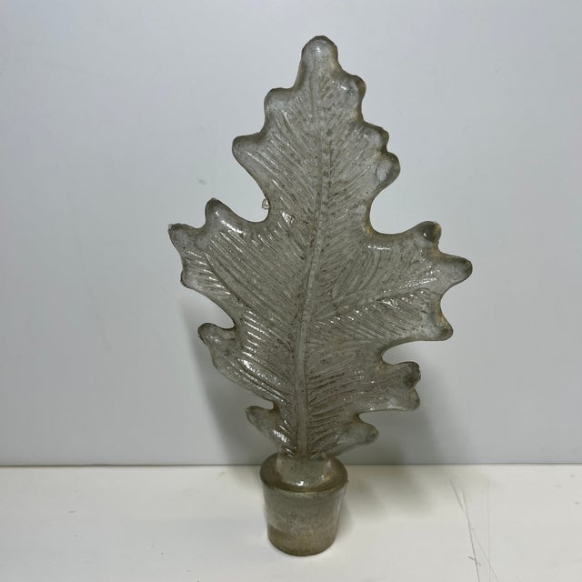 Wonderful vintage glass oak leaf bottle stopper.