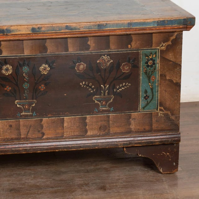 Early 20th Century Long Narrow Original Painted Trunk Bench With Storage Dated 1921 For Sale - Image 15 of 16