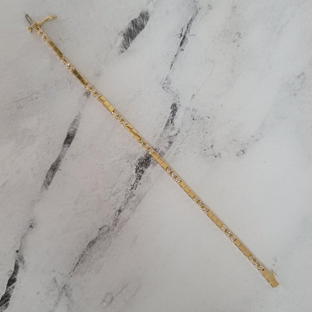2020s Polished Square Diamond Tennis Bracelet 14k Yellow Gold For Sale - Image 5 of 5