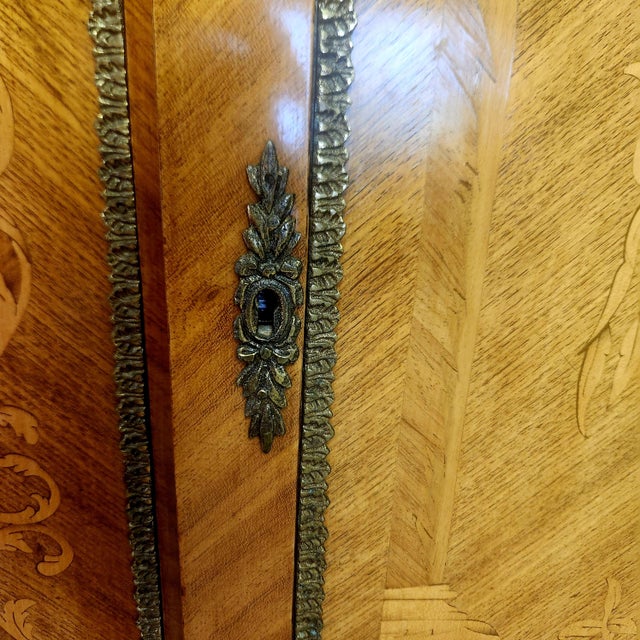 19th C French Marquetry and Ormolu Cabinet on Stand For Sale - Image 14 of 18