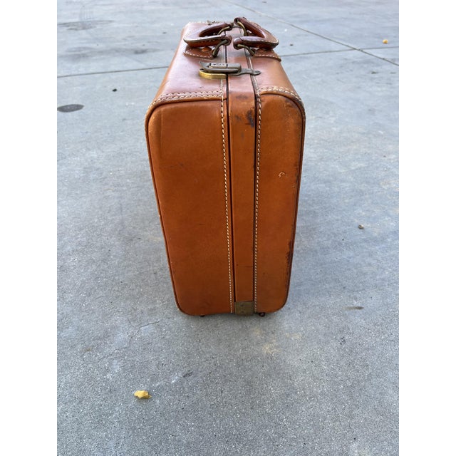 1950s Hartmann Knocabout Vintage Suitcase Brown Leather For Sale In Los Angeles - Image 6 of 9
