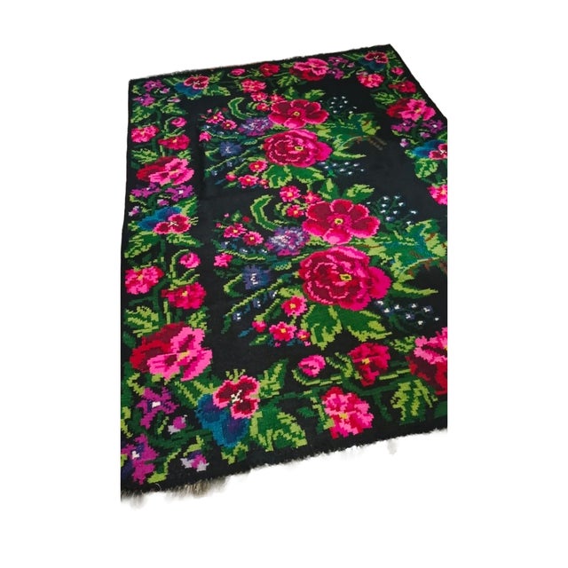 Textile Grand Scale Vintage Floral Wool Kilim – 160x250cm – Hand-Woven Heritage Art For Sale - Image 7 of 7