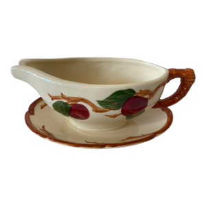 Franciscan Gravy Boat With Attached Plate Excellent Condition Vintage