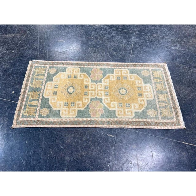 Modern Hand Knotted Modern Rug 3'6" x 5' #17459 For Sale - Image 3 of 8