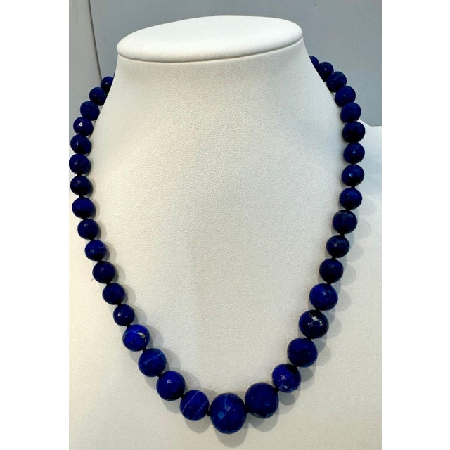 Vintage Lapis Lazuli Single Strand Necklace with Diamond & 18 Karat Yellow Gold For Sale - Image 10 of 18