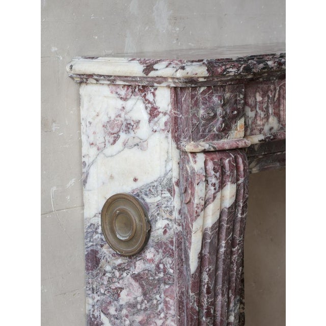 Large Louis XVI French Fireplace in Exceptional Fleur De Pêche Marble For Sale - Image 6 of 16
