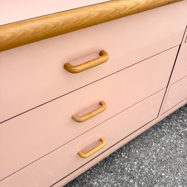 Postmodern Pink Gloss Laminate and Oak Dresser For Sale - Image 9 of 10