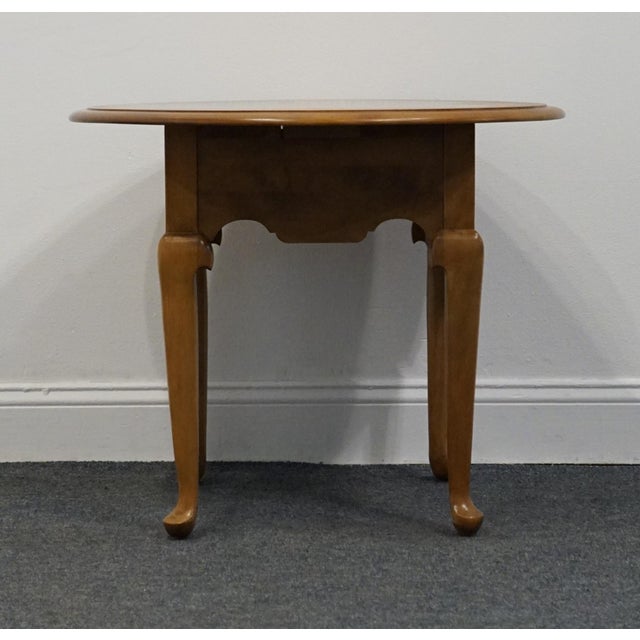 Ethan Allen Heirloom Nutmeg Maple Colonial Early American 28" Round Accent End Table 10-8036 For Sale In Kansas City - Image 6 of 10