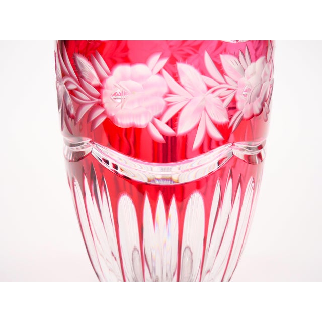 Val Saint-Lambert Val Saint Lambert Cut & Etched Glass Vase With Floral and Foliate Decoration For Sale - Image 4 of 9