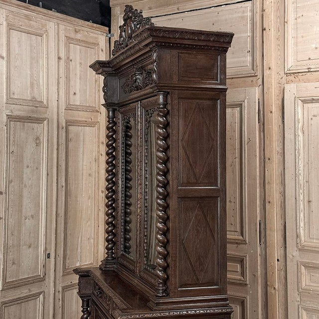 19th Century French Carved Oak Hunt Bookcase With Barley Twist Columns For Sale - Image 14 of 18