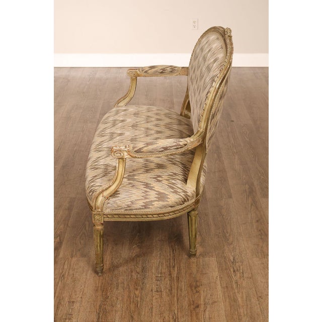 French Louis XVI Style Painted Settee For Sale - Image 15 of 17